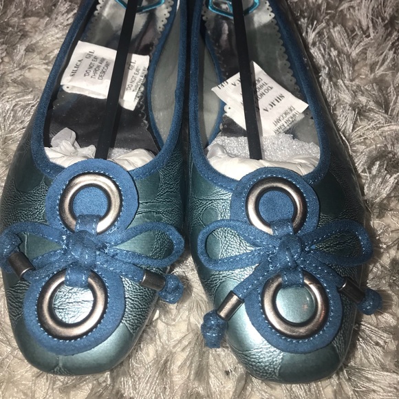 Shoes - Picture 4 of 5